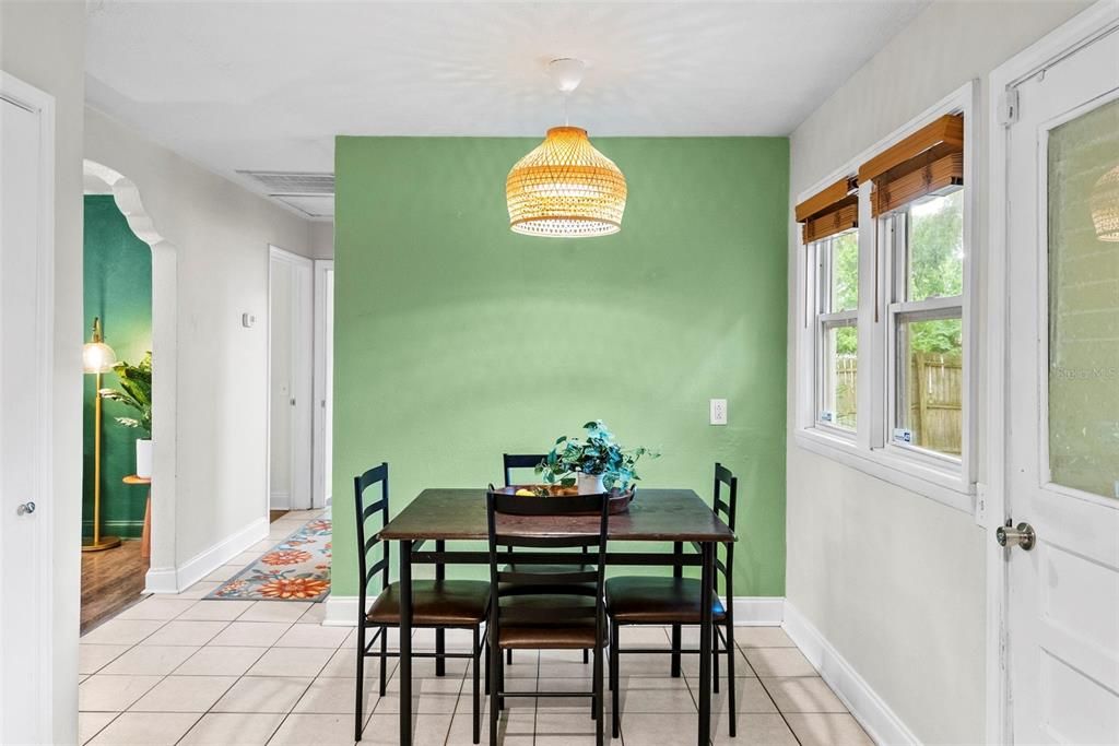 For Sale: $349,000 (3 beds, 2 baths, 1016 Square Feet)