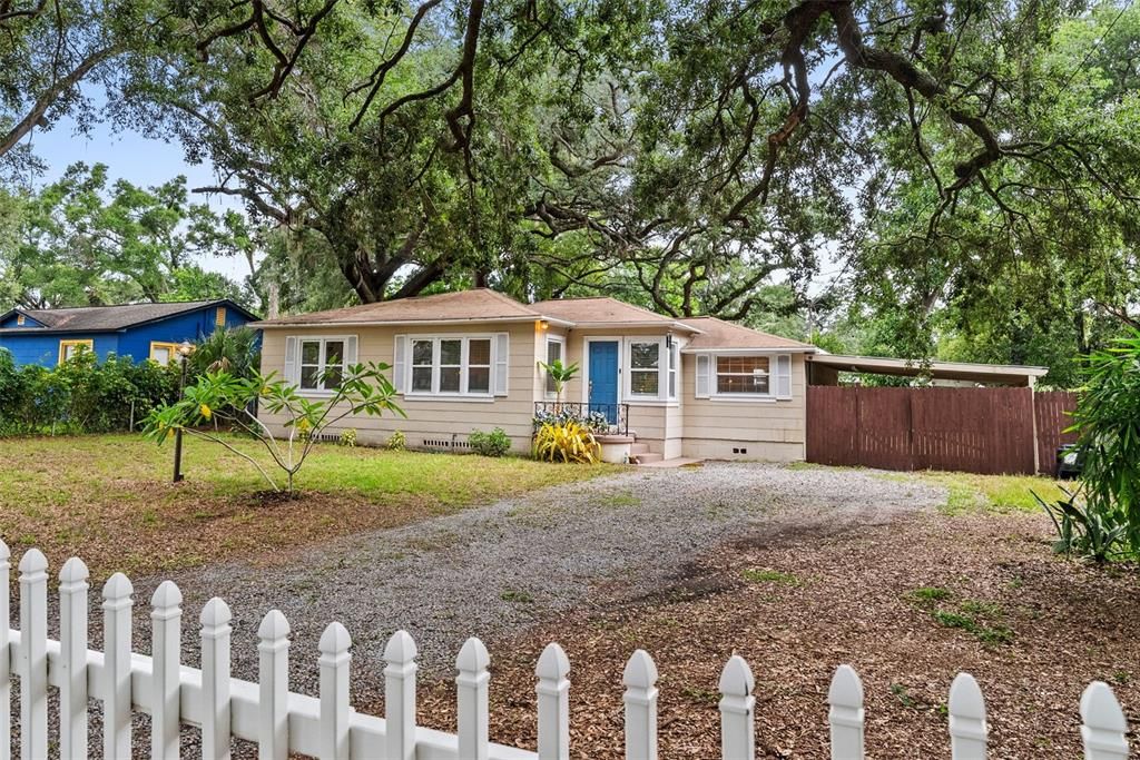 For Sale: $349,000 (3 beds, 2 baths, 1016 Square Feet)