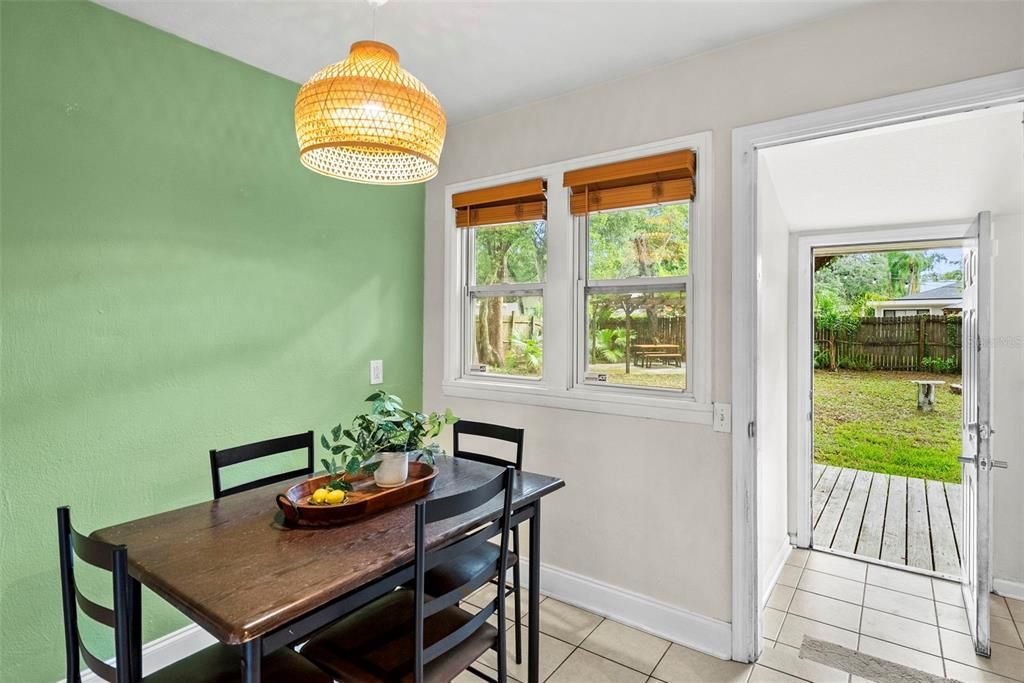 For Sale: $349,000 (3 beds, 2 baths, 1016 Square Feet)