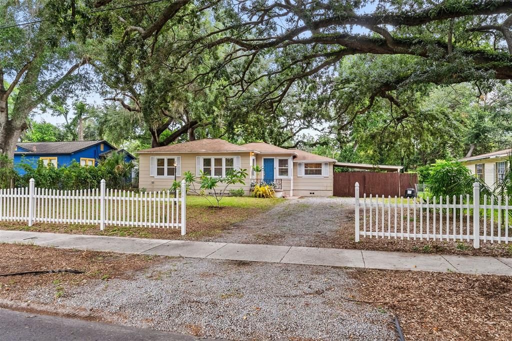 For Sale: $349,000 (3 beds, 2 baths, 1016 Square Feet)
