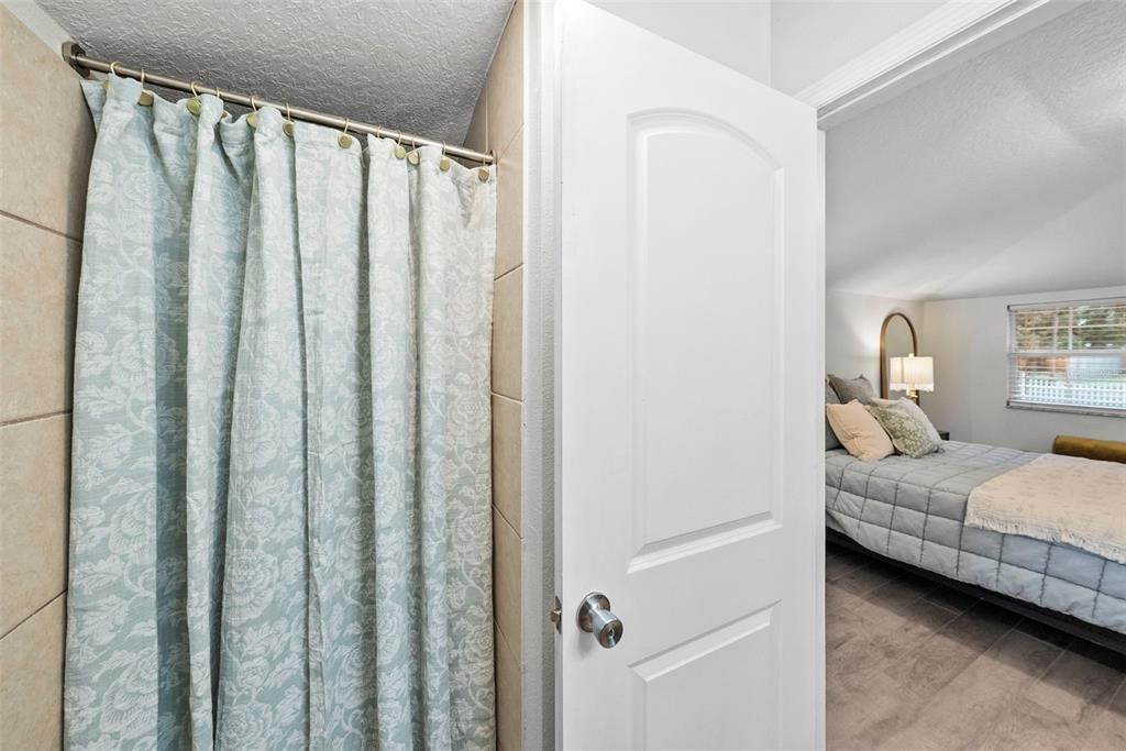 For Sale: $349,000 (3 beds, 2 baths, 1016 Square Feet)