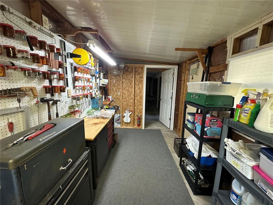 For Sale: $155,900 (2 beds, 2 baths, 1144 Square Feet)