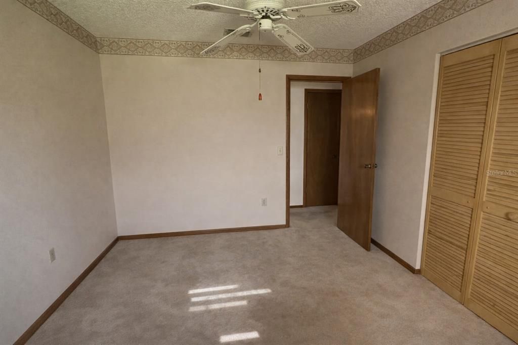For Sale: $155,900 (2 beds, 2 baths, 1144 Square Feet)