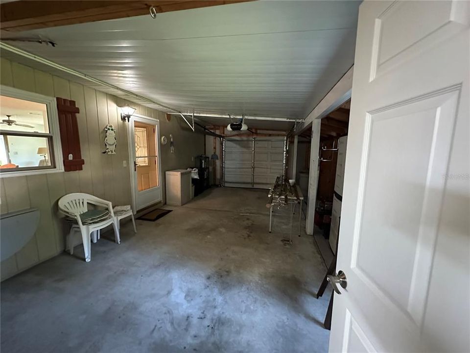 For Sale: $155,900 (2 beds, 2 baths, 1144 Square Feet)