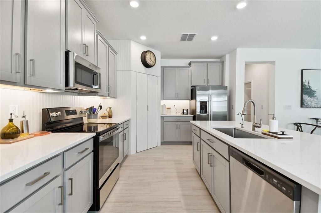 For Rent: $2,950 (3 beds, 2 baths, 1770 Square Feet)