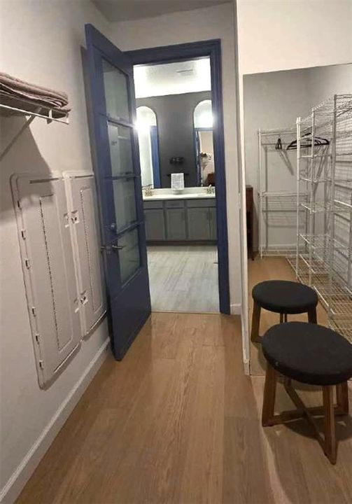 For Rent: $2,950 (3 beds, 2 baths, 1770 Square Feet)