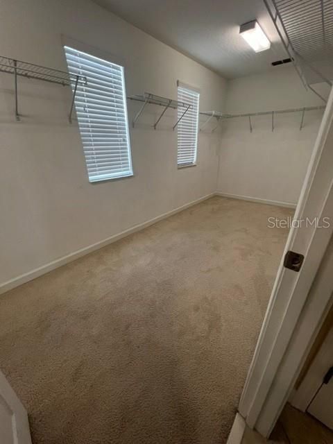 En Renta: $3,200 (4 camas, 2 baños, 2696 Pies cuadrados)