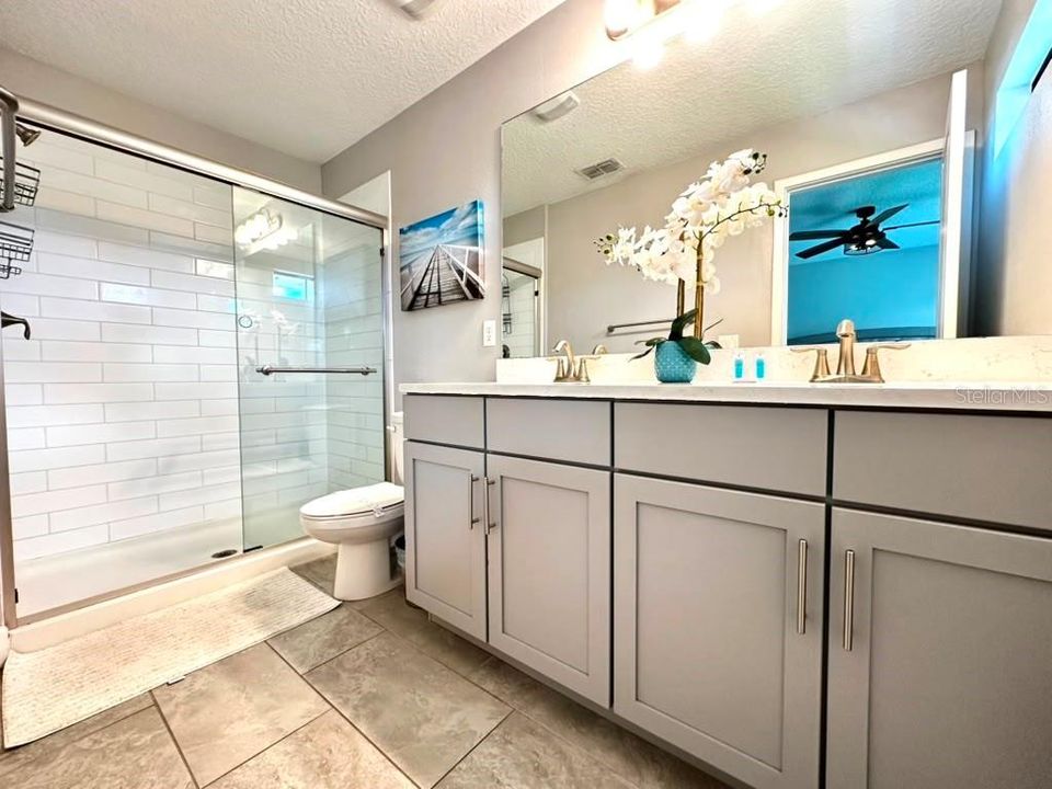 В аренду: $2,550 (4 спален, 3 ванн, 1721 Квадратных фут)