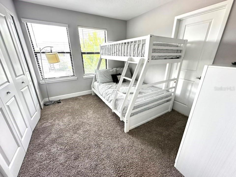 В аренду: $2,550 (4 спален, 3 ванн, 1721 Квадратных фут)