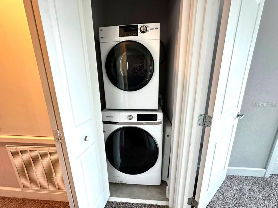В аренду: $2,550 (4 спален, 3 ванн, 1721 Квадратных фут)