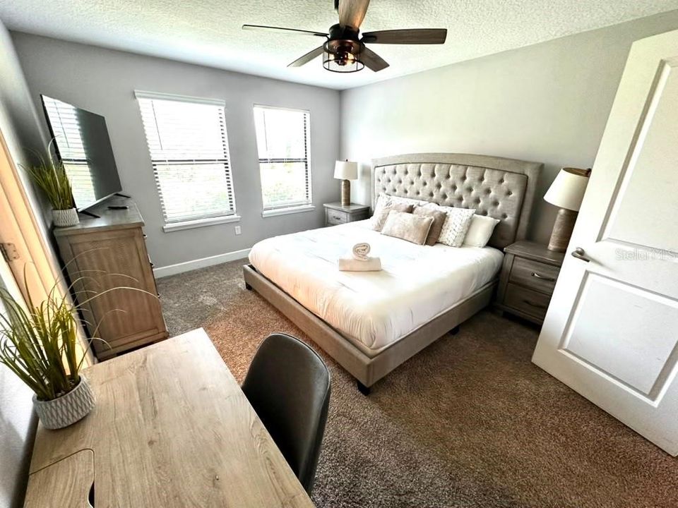 В аренду: $2,550 (4 спален, 3 ванн, 1721 Квадратных фут)