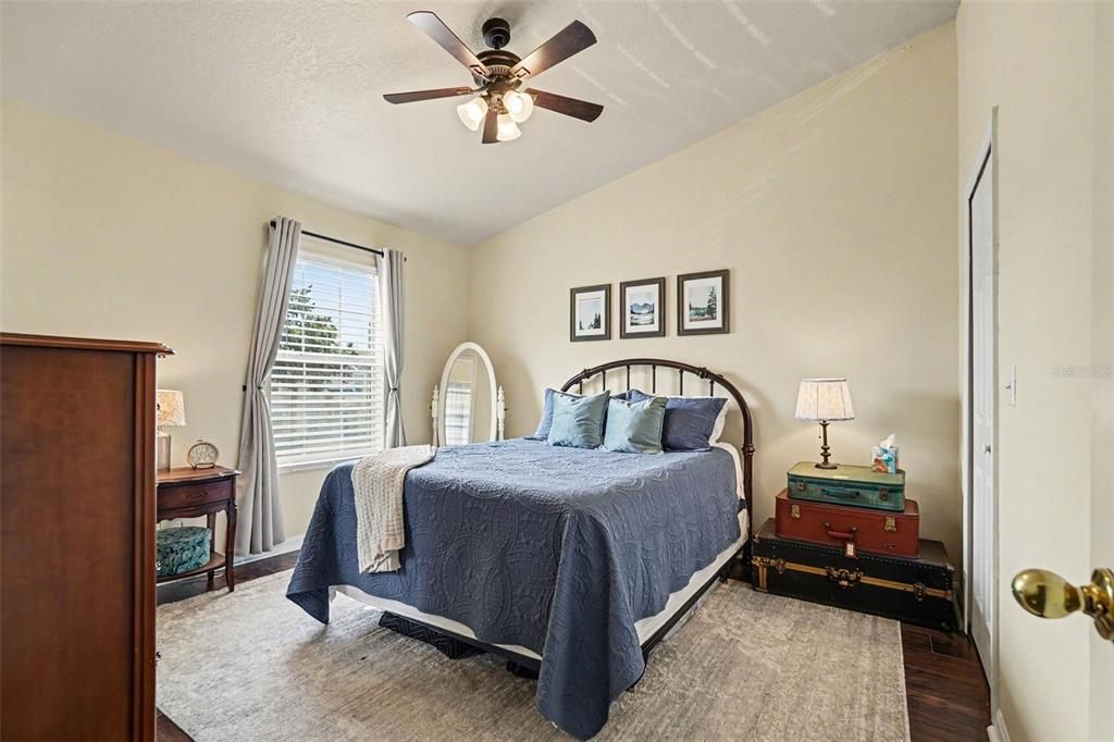 For Sale: $250,000 (3 beds, 3 baths, 1478 Square Feet)
