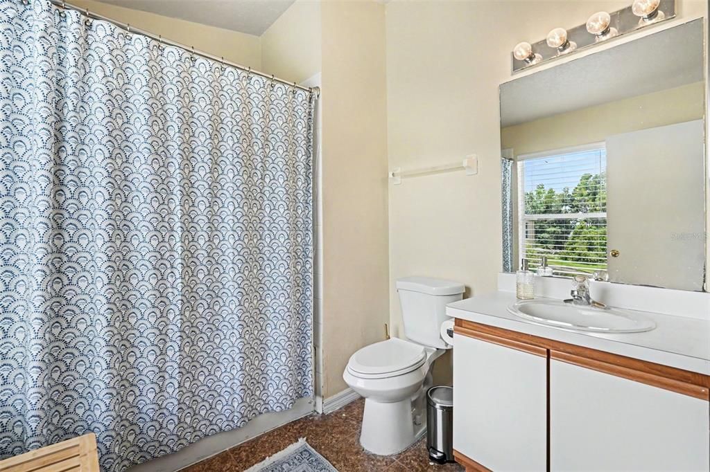 For Sale: $250,000 (3 beds, 3 baths, 1478 Square Feet)