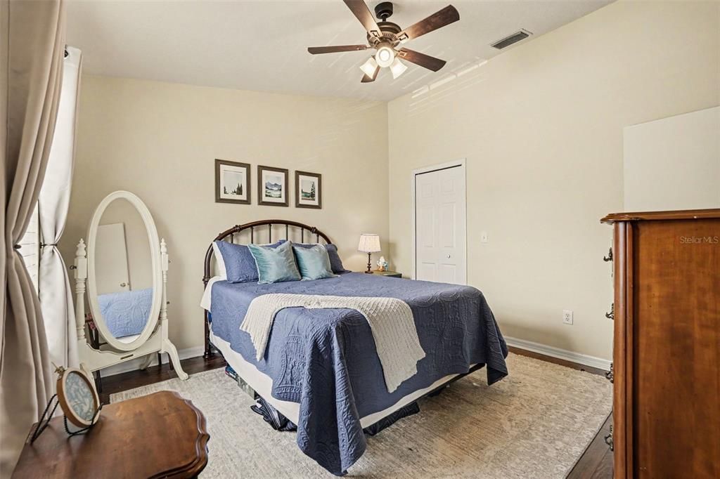 For Sale: $250,000 (3 beds, 3 baths, 1478 Square Feet)