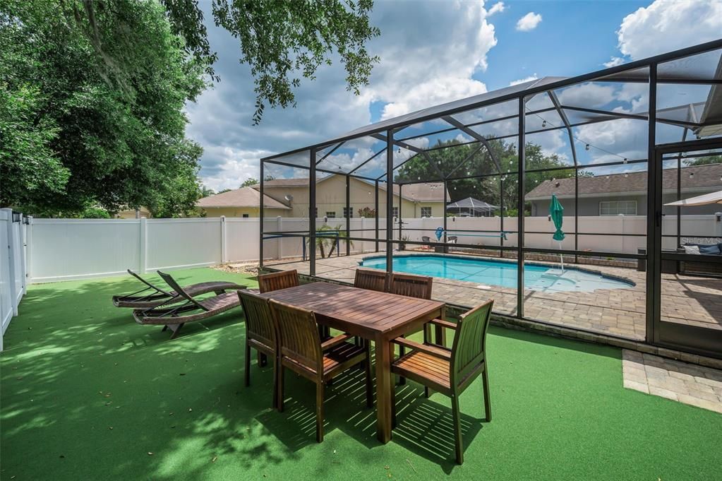 For Sale: $470,000 (3 beds, 2 baths, 1947 Square Feet)