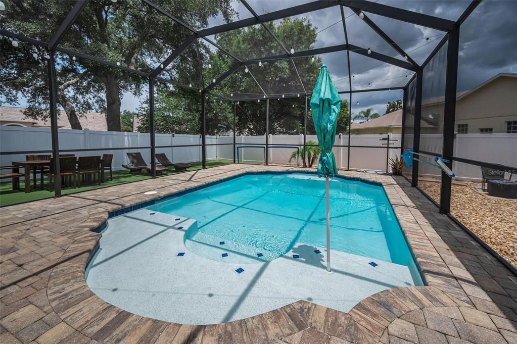 For Sale: $470,000 (3 beds, 2 baths, 1947 Square Feet)