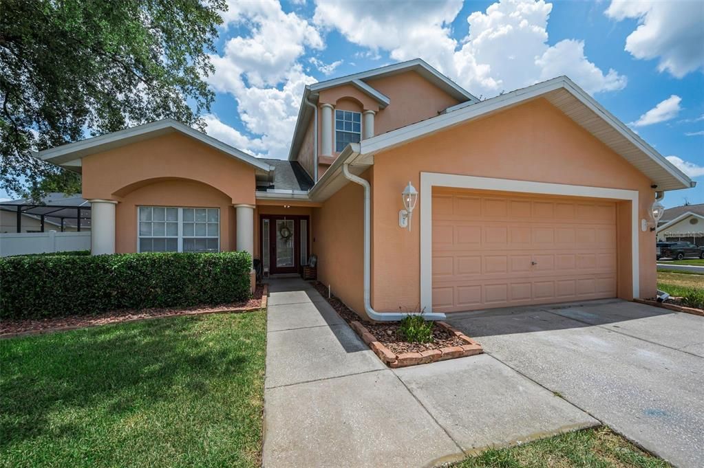 For Sale: $470,000 (3 beds, 2 baths, 1947 Square Feet)