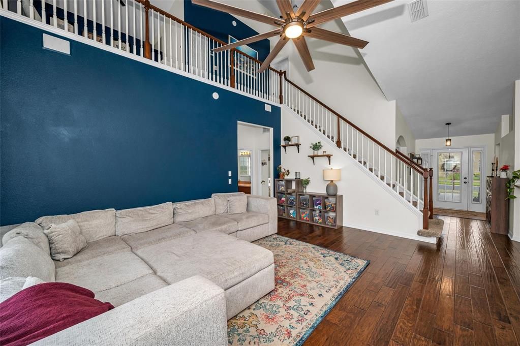 For Sale: $470,000 (3 beds, 2 baths, 1947 Square Feet)