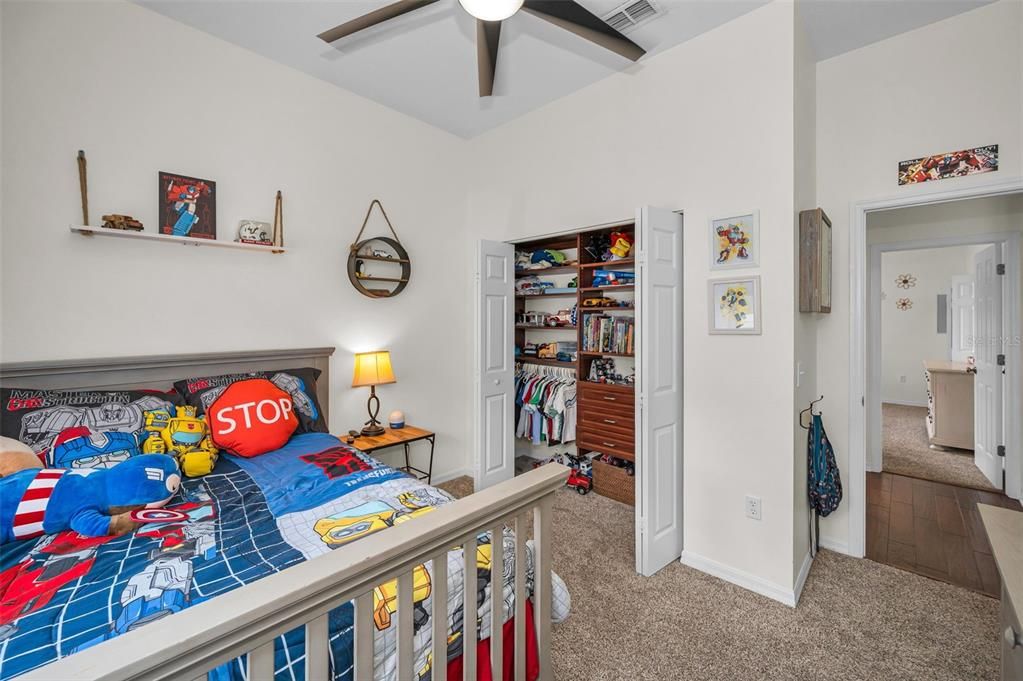 For Sale: $470,000 (3 beds, 2 baths, 1947 Square Feet)