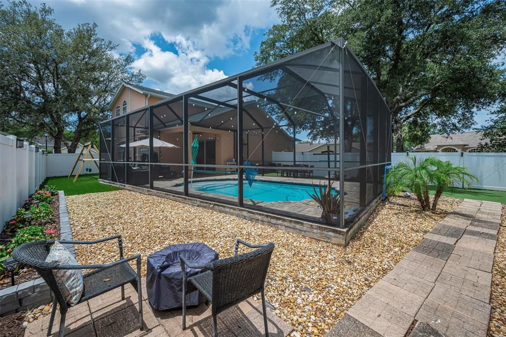 For Sale: $470,000 (3 beds, 2 baths, 1947 Square Feet)