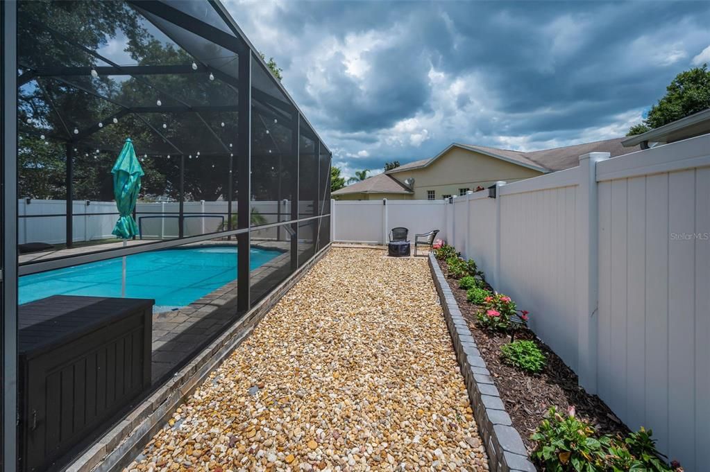 For Sale: $470,000 (3 beds, 2 baths, 1947 Square Feet)
