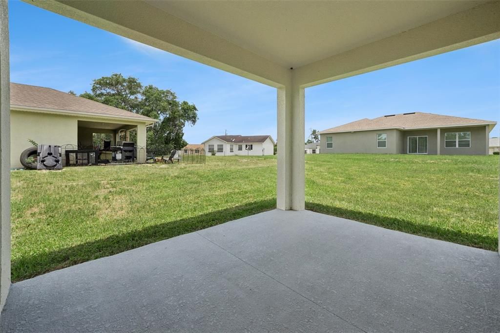 For Sale: $329,900 (4 beds, 3 baths, 1990 Square Feet)