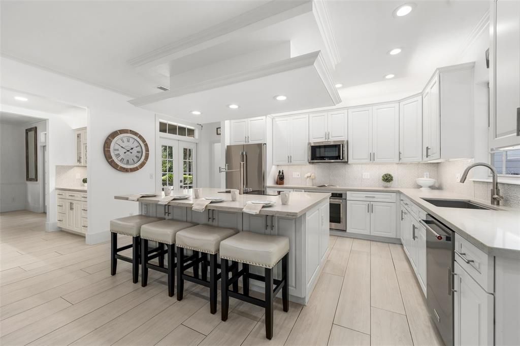 For Sale: $1,795,000 (5 beds, 6 baths, 5369 Square Feet)
