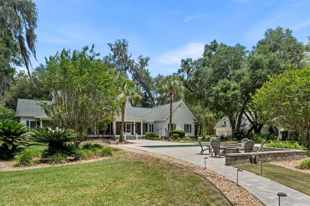 For Sale: $1,795,000 (5 beds, 6 baths, 5369 Square Feet)