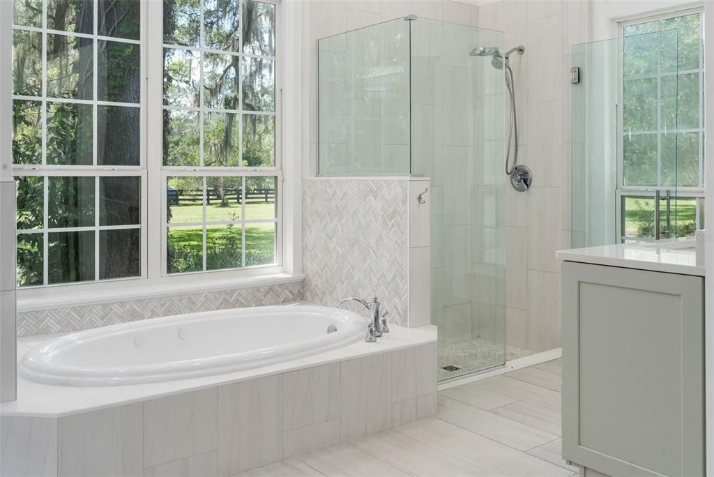 For Sale: $1,795,000 (5 beds, 6 baths, 5369 Square Feet)