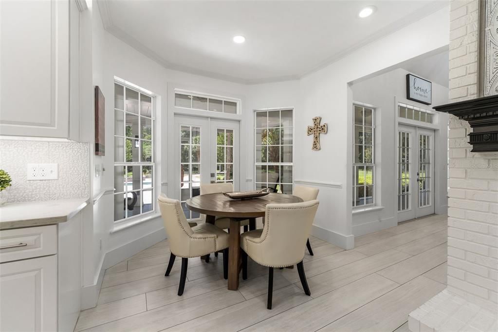 For Sale: $1,795,000 (5 beds, 6 baths, 5369 Square Feet)