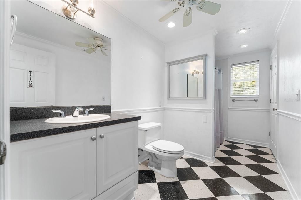 For Sale: $1,795,000 (5 beds, 6 baths, 5369 Square Feet)