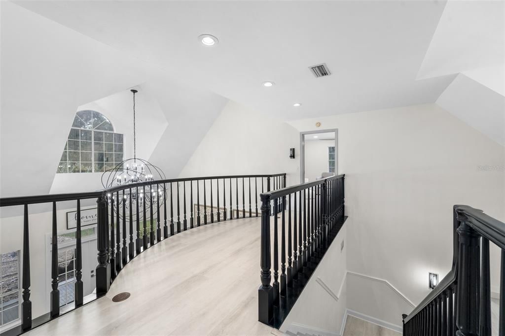 For Sale: $1,795,000 (5 beds, 6 baths, 5369 Square Feet)