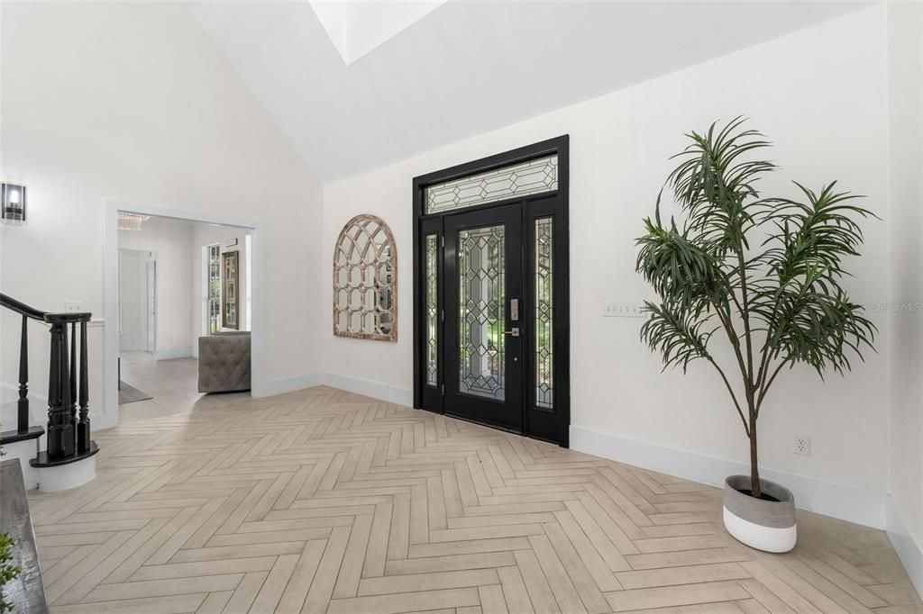 For Sale: $1,795,000 (5 beds, 6 baths, 5369 Square Feet)