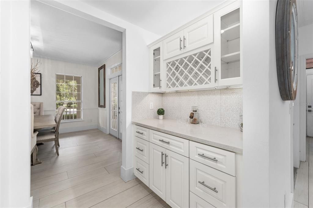 For Sale: $1,795,000 (5 beds, 6 baths, 5369 Square Feet)