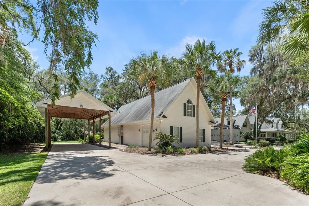For Sale: $1,795,000 (5 beds, 6 baths, 5369 Square Feet)