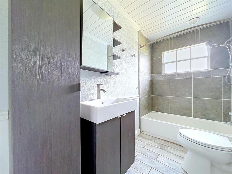 En Venta: $389,900 (3 camas, 2 baños, 1491 Pies cuadrados)