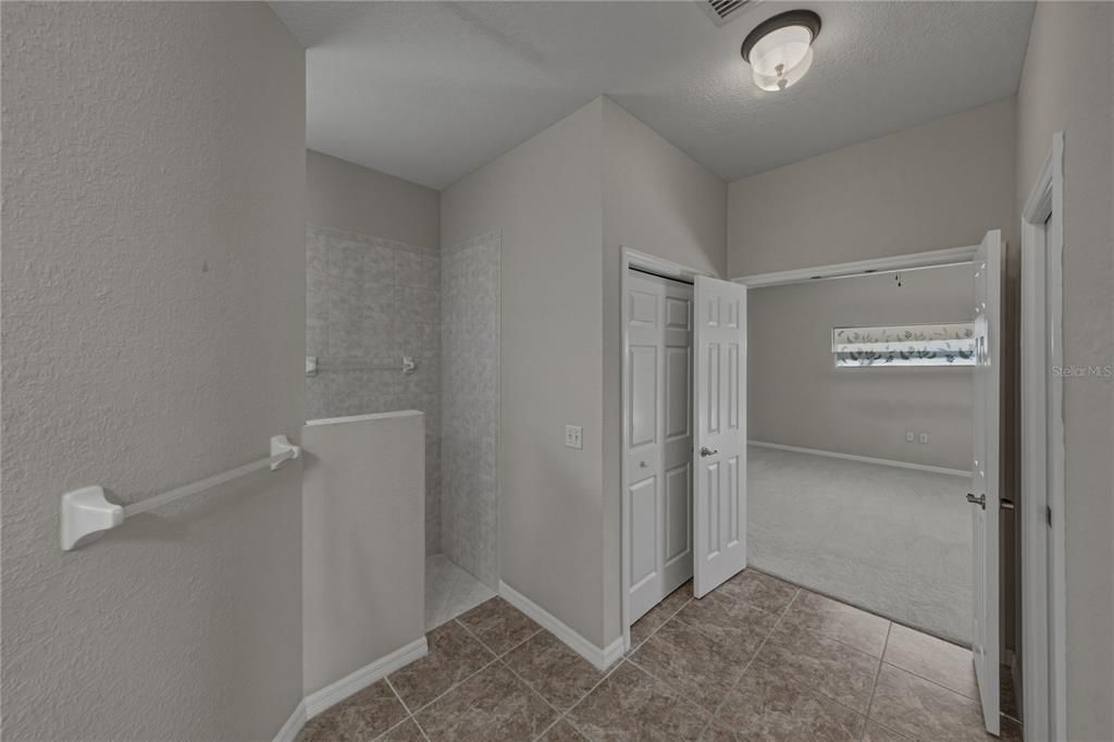 For Sale: $399,900 (3 beds, 2 baths, 1928 Square Feet)
