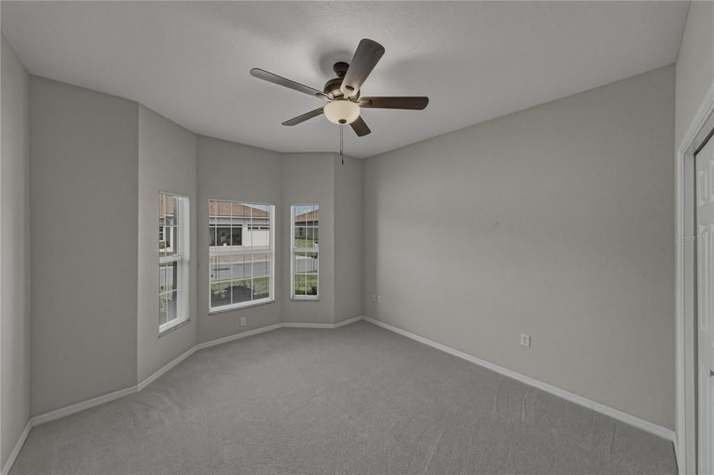 For Sale: $399,900 (3 beds, 2 baths, 1928 Square Feet)