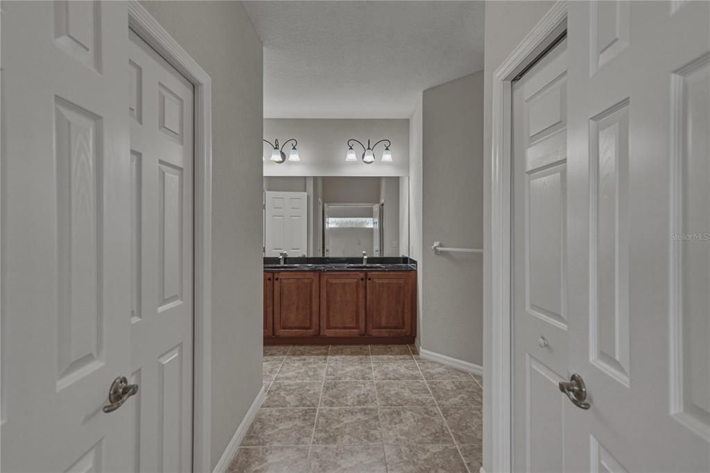 For Sale: $399,900 (3 beds, 2 baths, 1928 Square Feet)