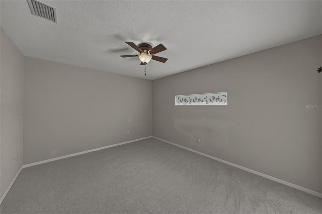 For Sale: $399,900 (3 beds, 2 baths, 1928 Square Feet)