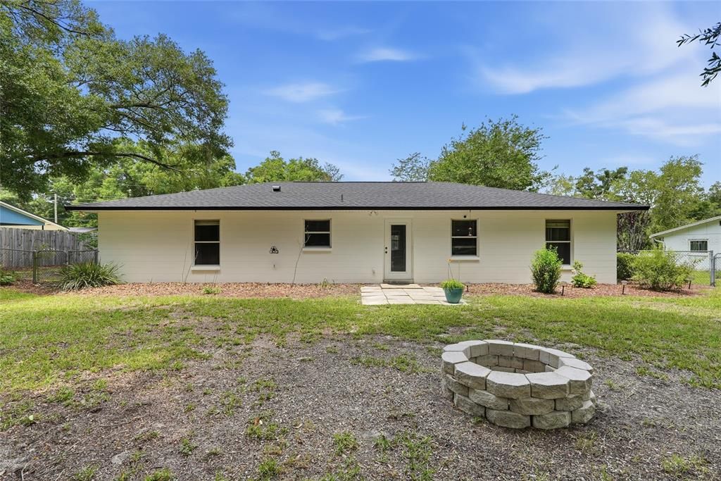 En Venta: $339,000 (3 camas, 2 baños, 1680 Pies cuadrados)