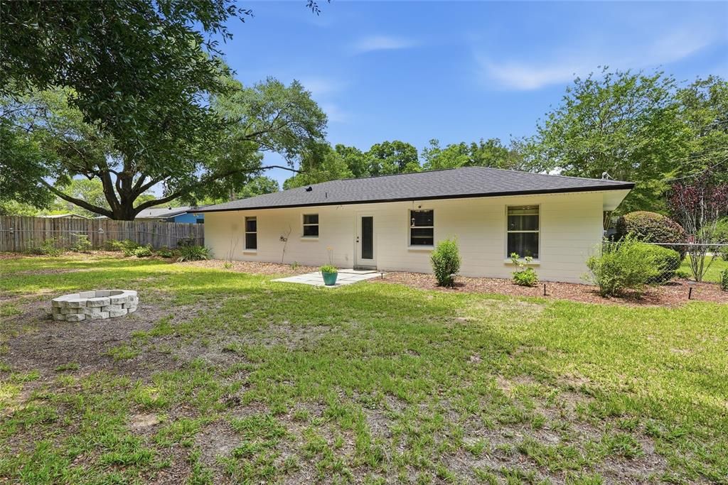 En Venta: $339,000 (3 camas, 2 baños, 1680 Pies cuadrados)