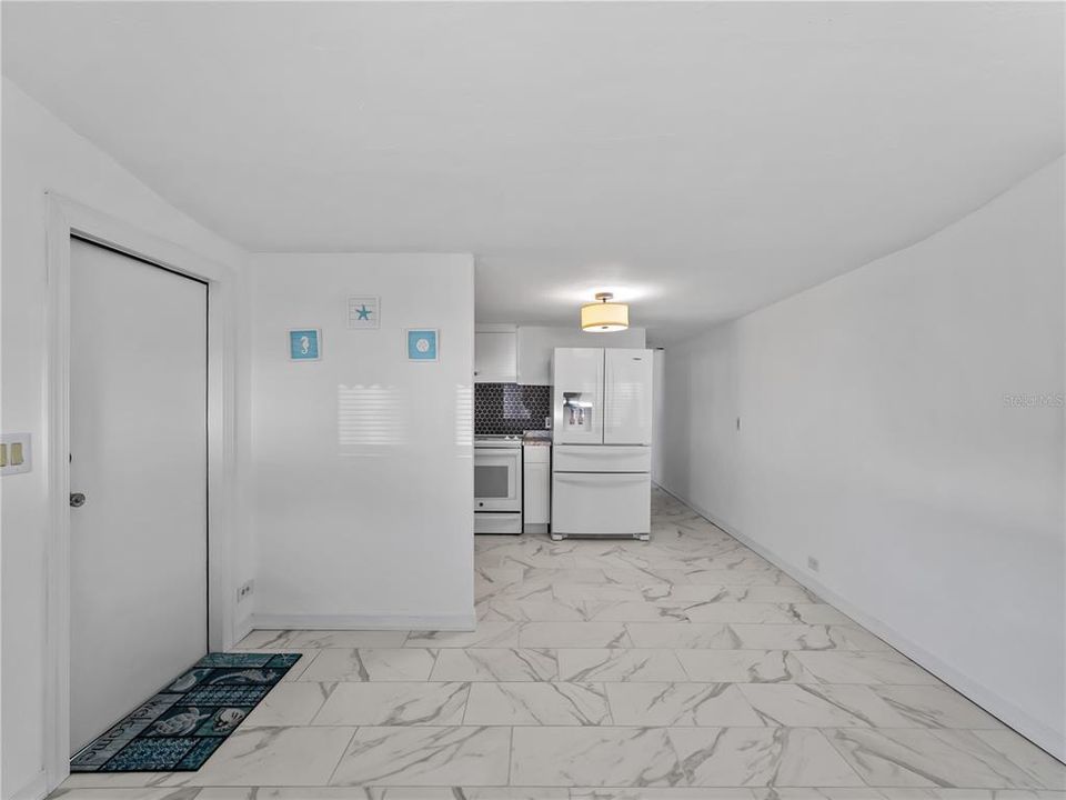For Sale: $155,000 (2 beds, 1 baths, 600 Square Feet)