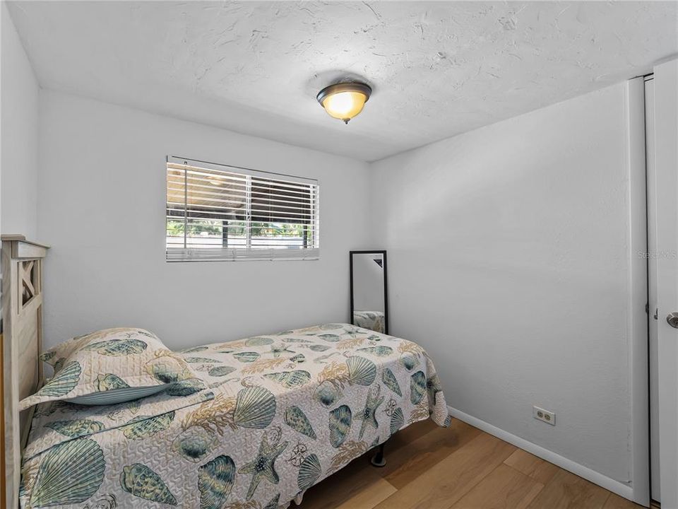 For Sale: $155,000 (2 beds, 1 baths, 600 Square Feet)