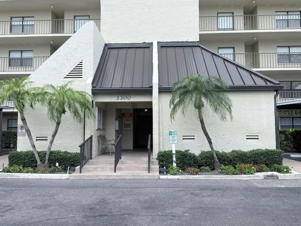 For Rent: $3,000 (3 beds, 2 baths, 1345 Square Feet)