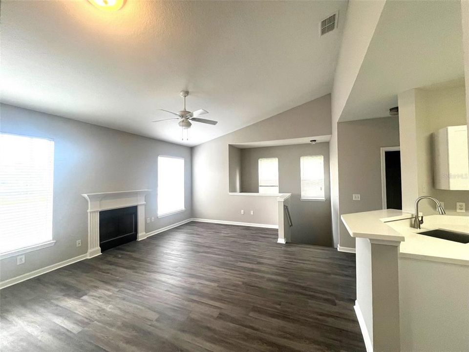 В аренду: $1,550 (2 спален, 2 ванн, 1175 Квадратных фут)