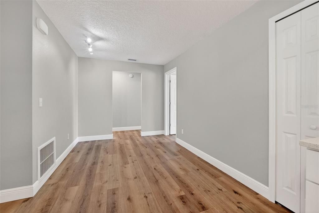 En Venta: $344,900 (3 camas, 2 baños, 1489 Pies cuadrados)