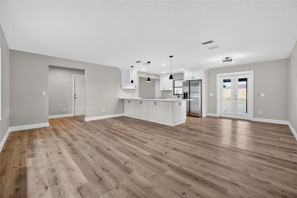 En Venta: $344,900 (3 camas, 2 baños, 1489 Pies cuadrados)