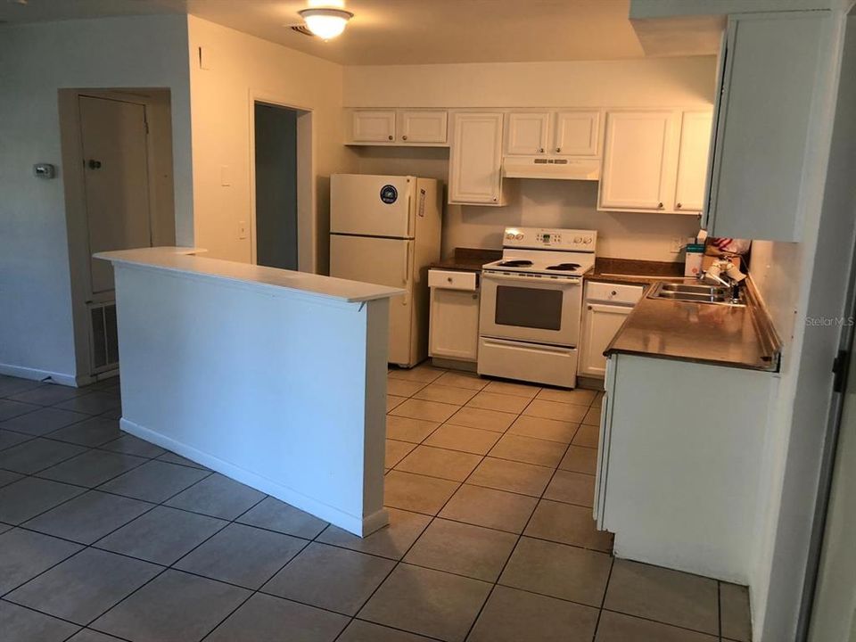 For Rent: $2,000 (4 beds, 2 baths, 1260 Square Feet)
