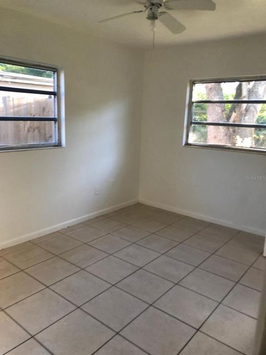 For Rent: $2,000 (4 beds, 2 baths, 1260 Square Feet)